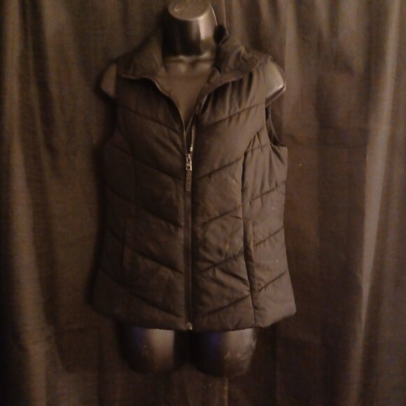 Aeropostale black puffer vest size Small - Picture 2 of 4